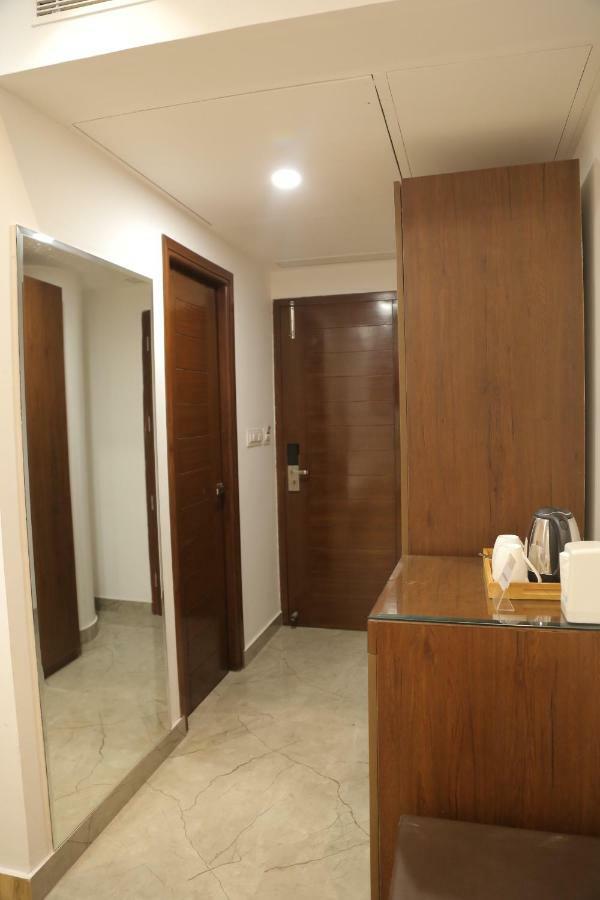 Hotel Ak Suites Patiāla Buitenkant foto