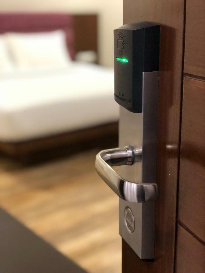 Hotel Ak Suites Patiāla Buitenkant foto